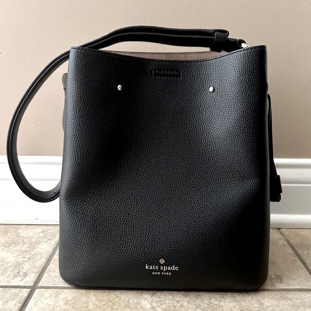 Kate Spade Black Leather Bucket Tote♠️